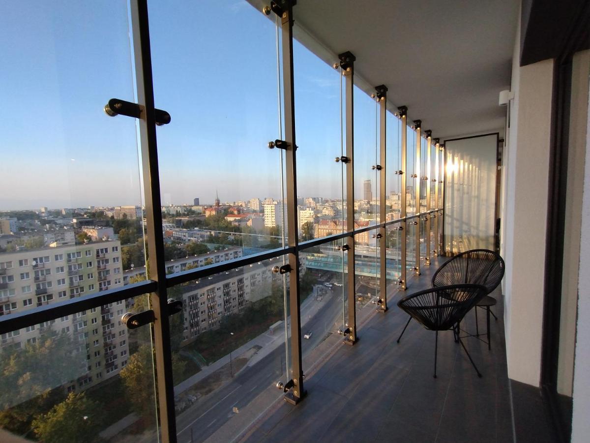 Wola Tower Deluxe Separate Bedroom With Free Garage - By Perfect Apart Warsawa Bagian luar foto