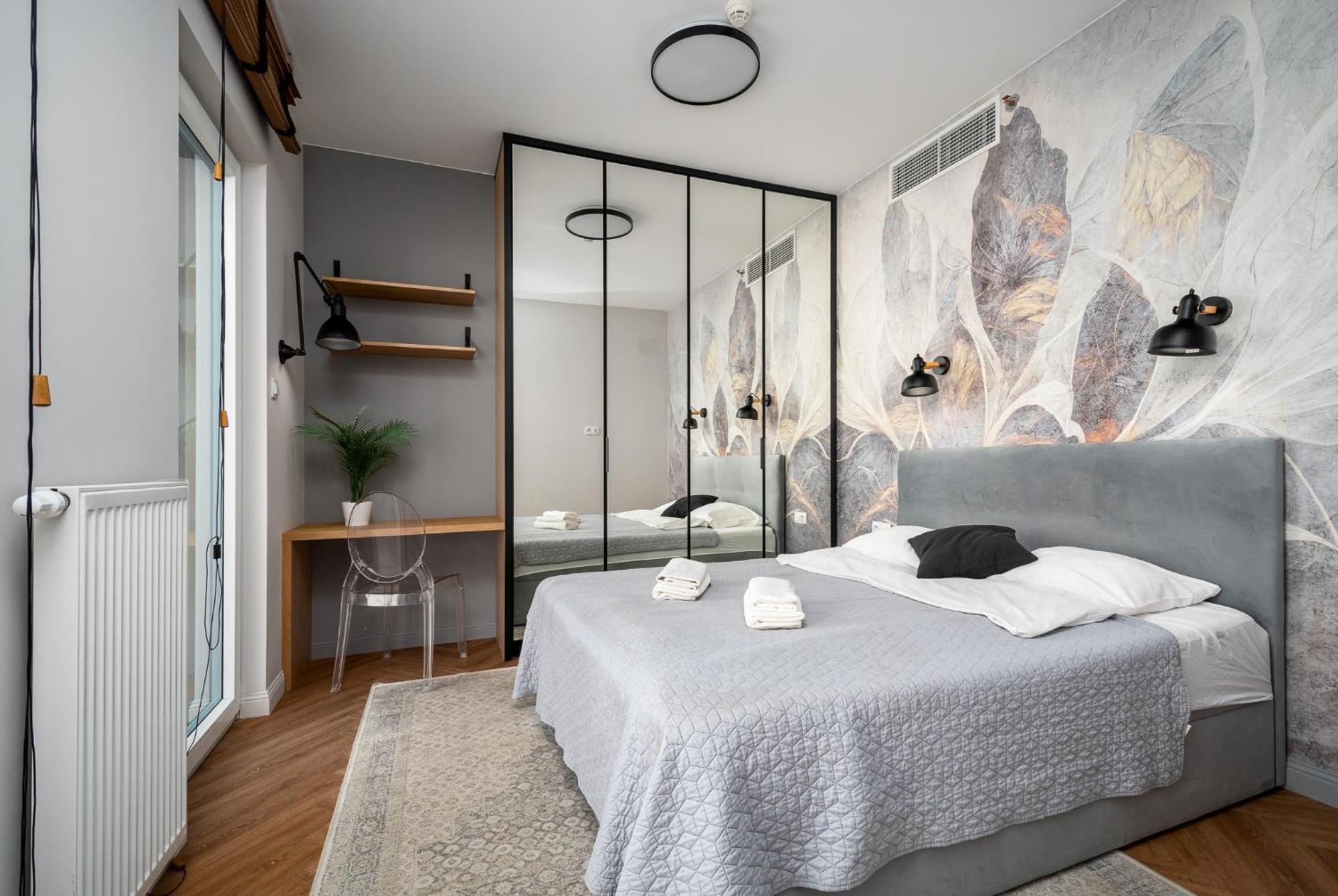 Wola Tower Deluxe Separate Bedroom With Free Garage - By Perfect Apart Warsawa Bagian luar foto
