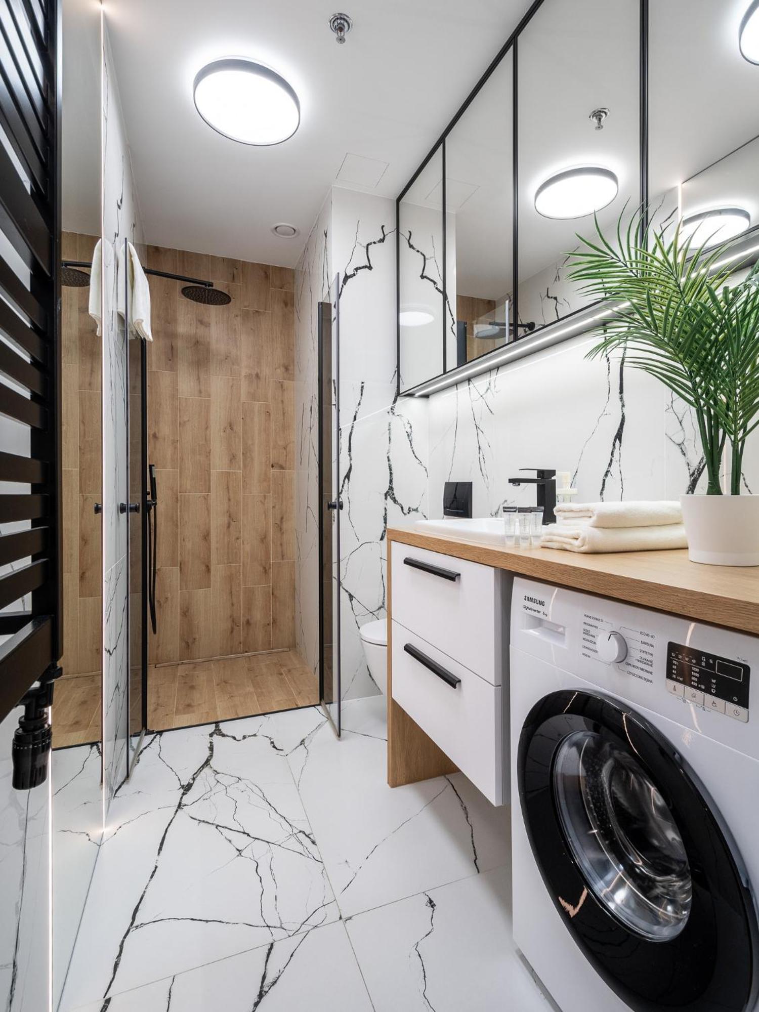 Wola Tower Deluxe Separate Bedroom With Free Garage - By Perfect Apart Warsawa Bagian luar foto