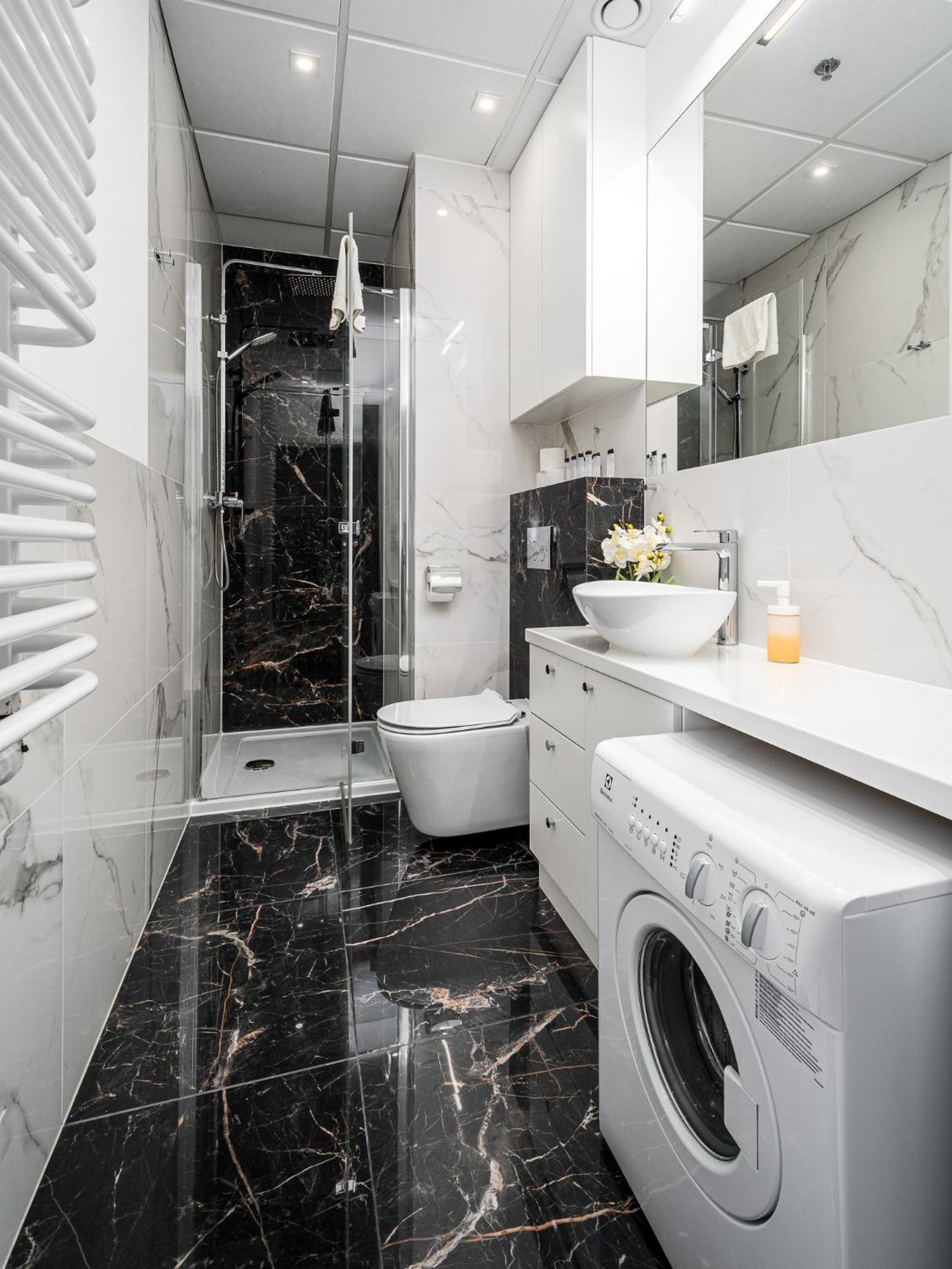 Wola Tower Deluxe Separate Bedroom With Free Garage - By Perfect Apart Warsawa Bagian luar foto